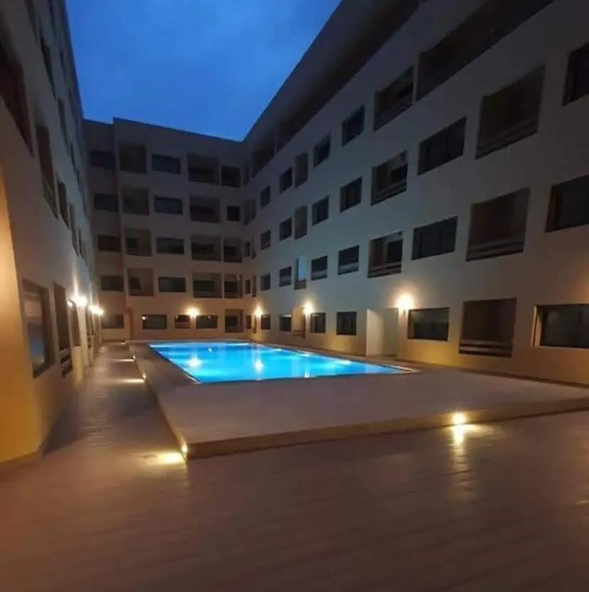 Appartement Centre Ville Gueliz Avec Balcon Vue Piscine Marakeş Daire