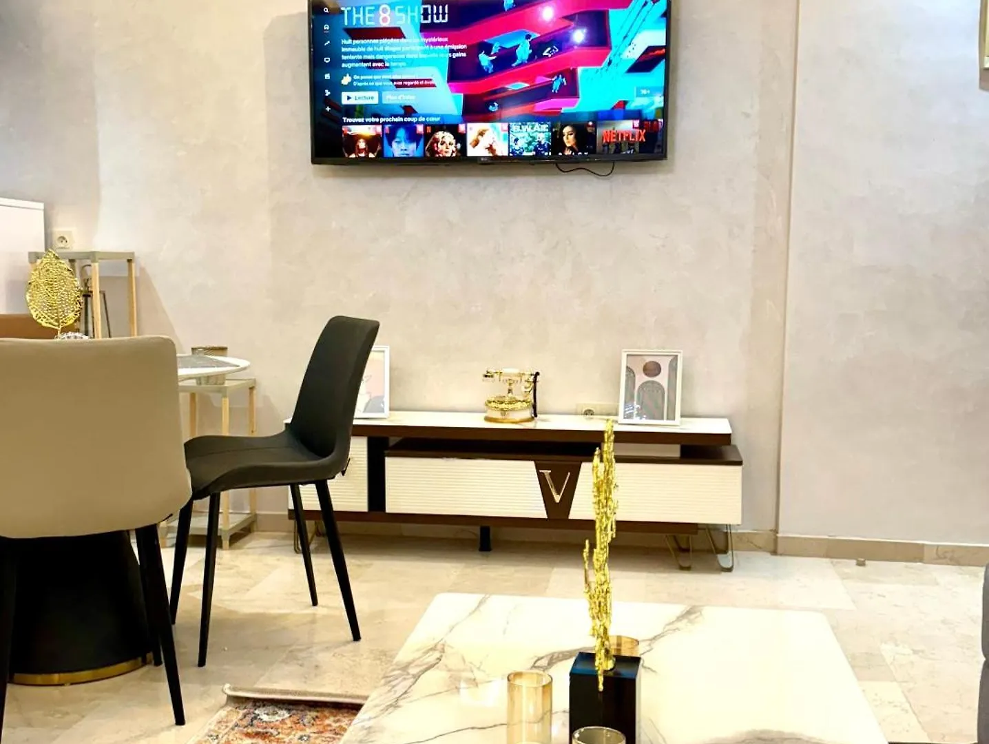 Appartement Centre Ville Gueliz Avec Balcon Vue Piscine Marakeş 0*,  Fas