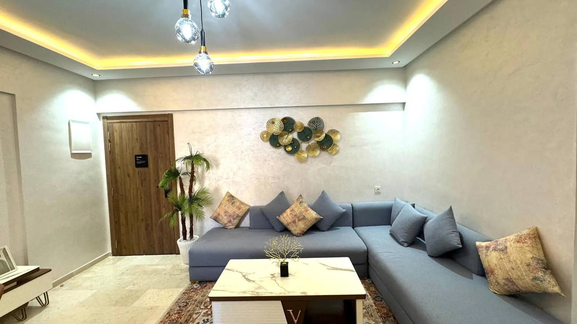 Appartement Centre Ville Gueliz Avec Balcon Vue Piscine Marakeş 0*,  Fas